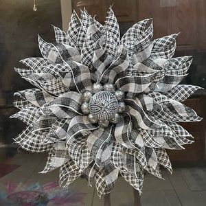 Buffalo Plaid Winter Flower Wreath/ With Interchangeable Center/ FREE SHIPPING!